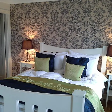 Bruach Lodge Balloch Room photo